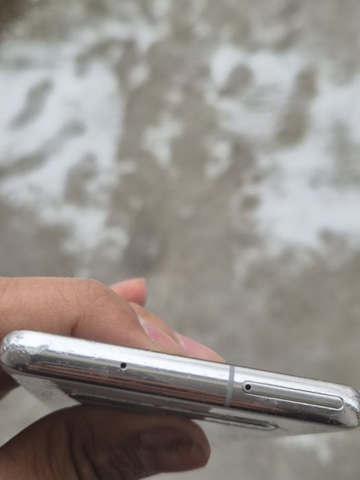 Samsung S10.  8/128gb