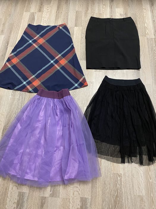 Стильная юбки, платья