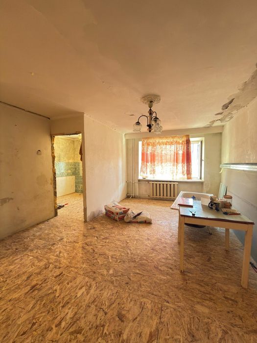 Продаётся 1ком кв-ра по пр. Момышулы