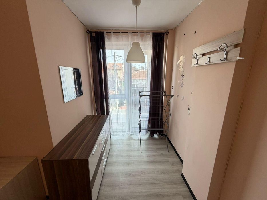 Двустаен апартамент в ж.к. Надежда 1.