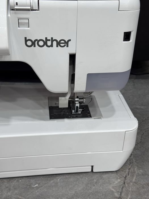 Masina de cusut brother innov-is vq2 (2 bucati )