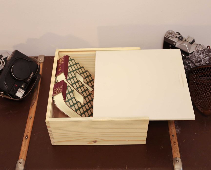 Cutie Lemn Cadou Bebe Botez