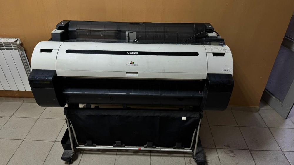 Продам Плоттер Canon imagePROGRAF IPF770