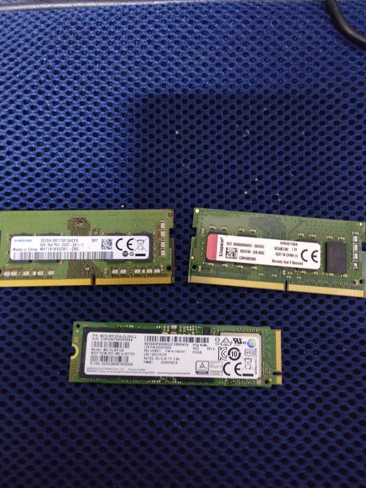Rami ddr4 ,8gb buc ,SSD m2 512 gb si un stick 32 gb