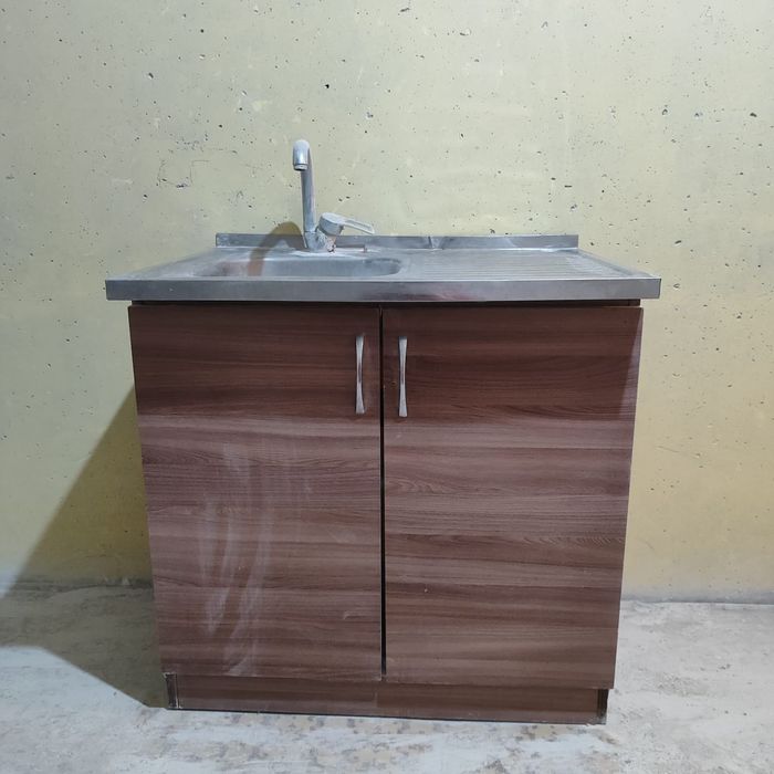 Продаётся кухонный мойка