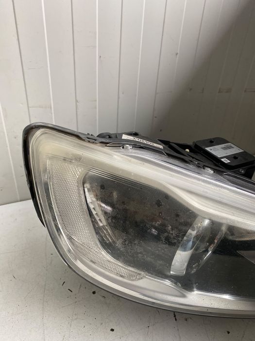 Far dreapta xenon 8 pini LHD VOLVO S60 V60 FACELIFT 31395903 31698819