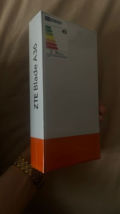 Продам телефон срочно