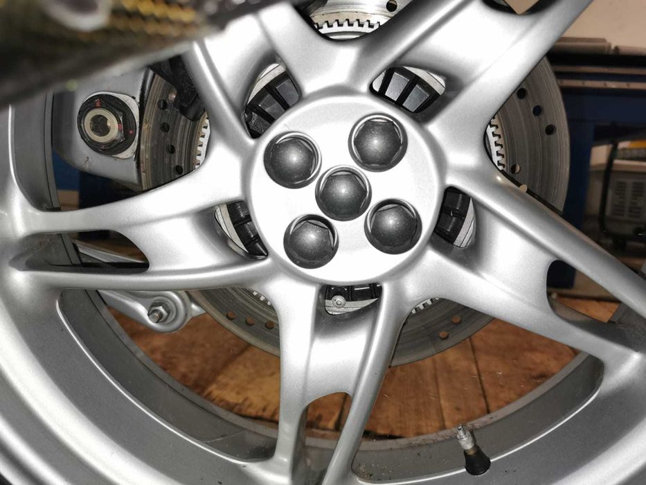 Set 20 de capacele protectie prezoane 17 si 21 mm negru, gri si crom