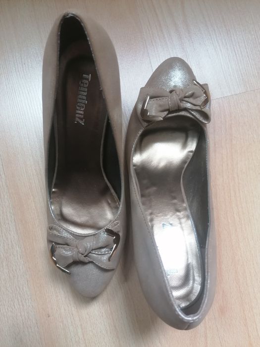 Обувки 39 номер- чисто нови