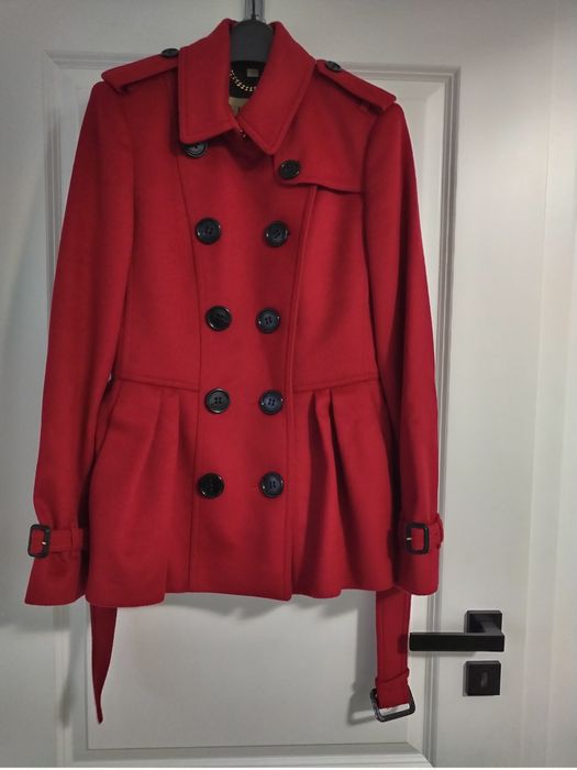 Palton Burberry pentru iarnă