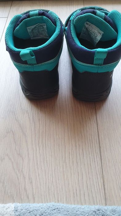 QUECHUA Dechatlon ghete bocanci impermeabil unisex marime 29 Curier