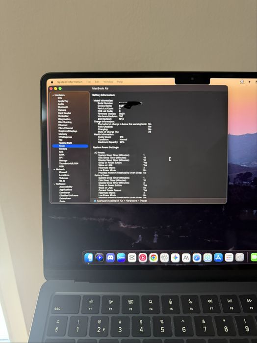 Apple MacBook Air 13" M3 (2024) Space Black / Midnight – 8GB / 256GB – Baterie 92%