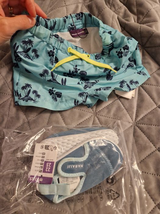 Бебешки обувки за плаж Декатлон. Бански панталонки Sergent Major