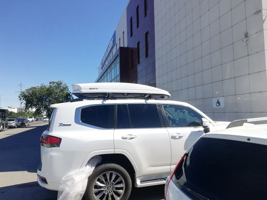 Авто бокс на крышу автомобиля