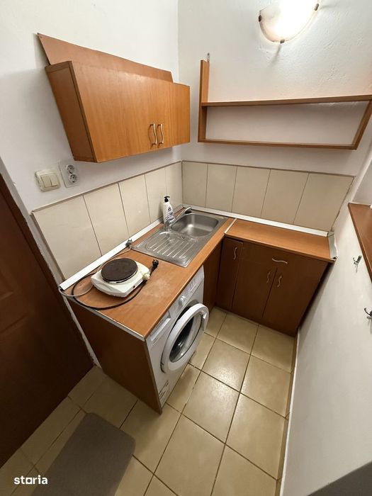 Inchiriez Garsoniera 22 mp (vis a vis de centrul comercial EURO)