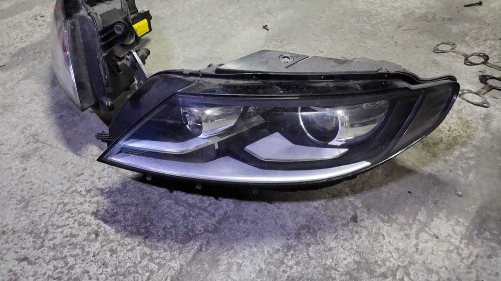 Far stanga / dreapta  Volkswagen CC, Fabr 2012-2016 - cod: 3C8941031B