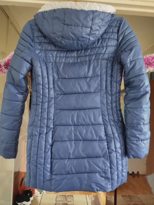 Продам пальто для девочки