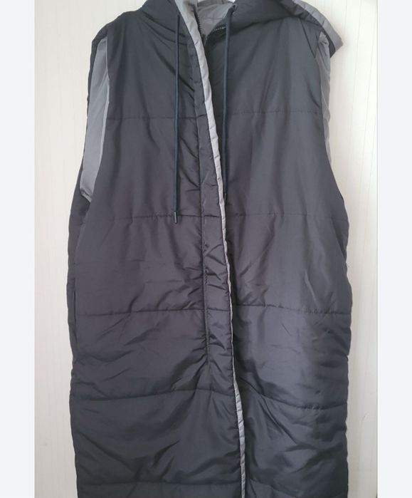 Жилетка женская .