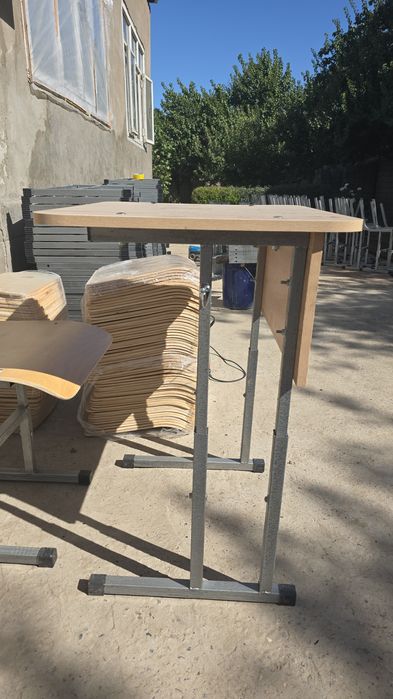 Школьная фанера .парта