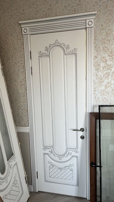 Продам Раковину,двери!