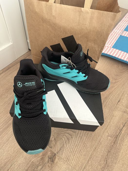 Кроссовки adidas