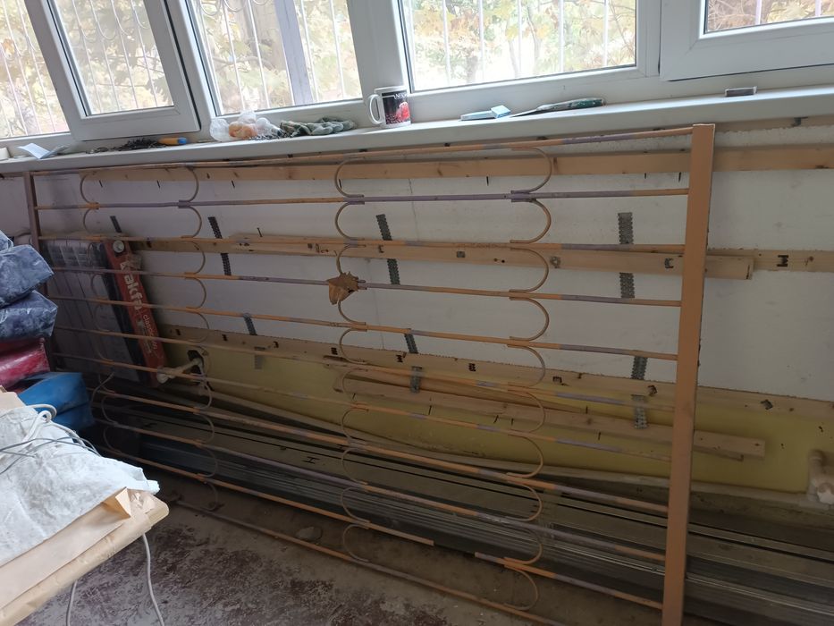 Железные двери б/у (1 млн), решетка и двери Акфа