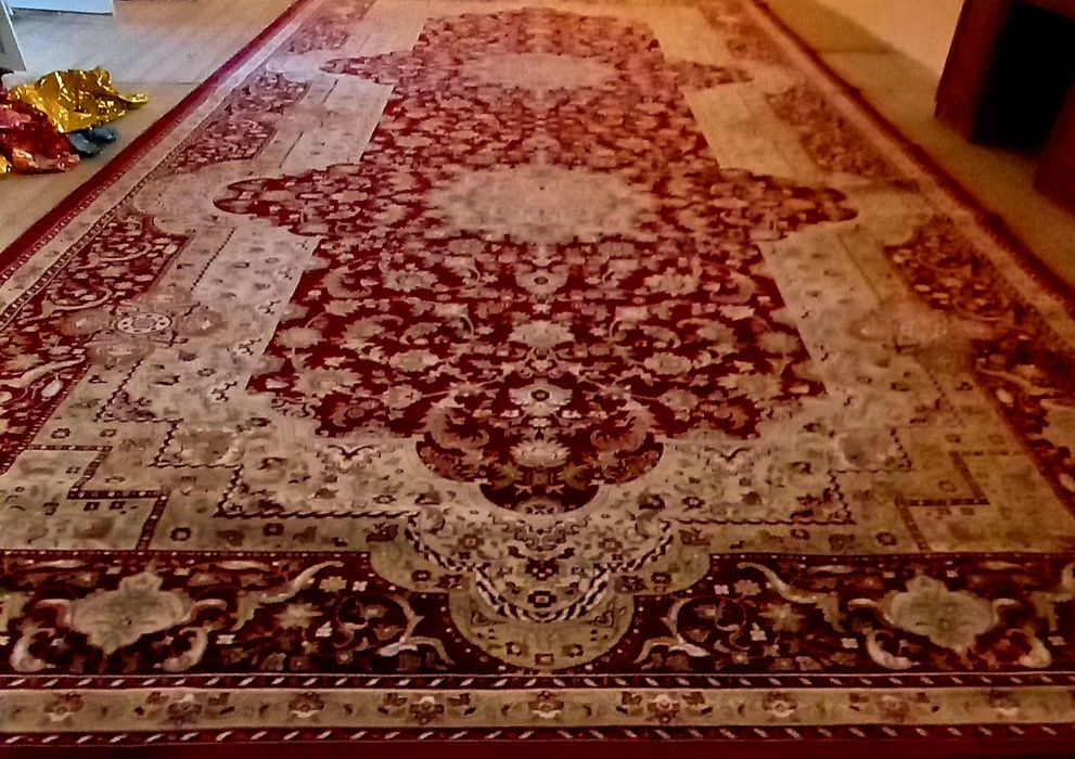 Gilam sotiladi 3.5 . 7m