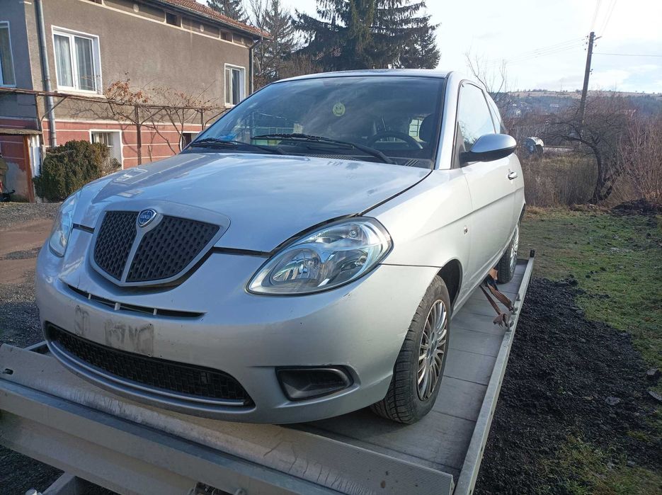 Lancia Ypsilon на части