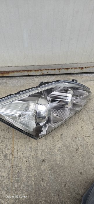 HONDA CR-V десен фар