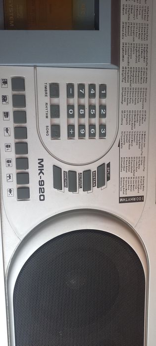 Продам синтезатор
