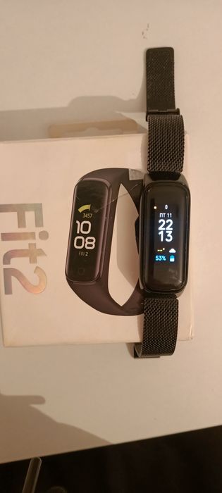 Смарт часы-браслет за 8 000