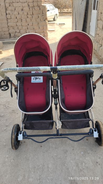 Egizaklar uchun ajoyib aravacha