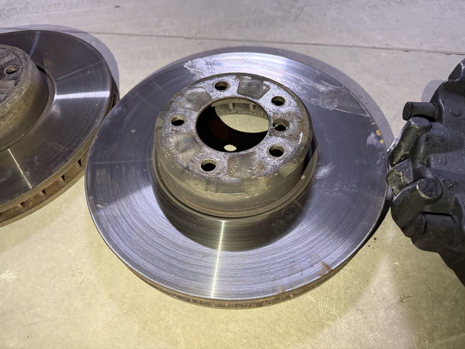 Предни Спирачки  bmw 535d  e60/61/63