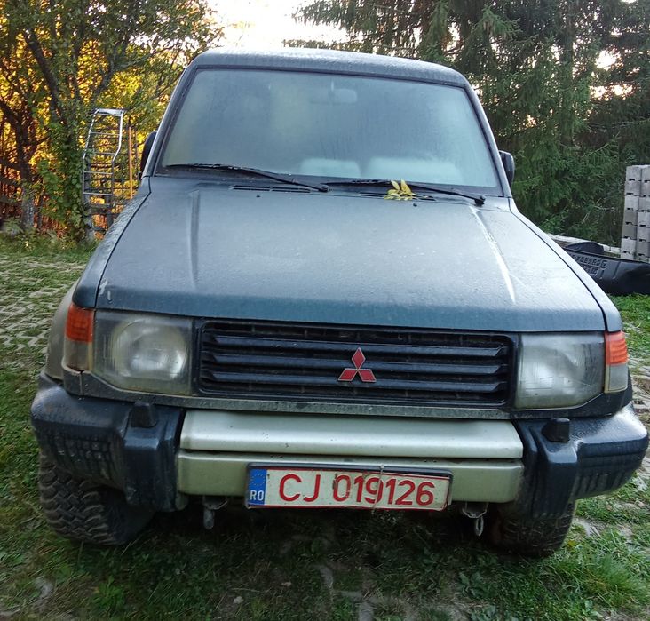 Vând Mitsubishi Pajero