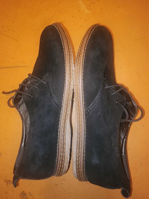 Продам замшевые туфли