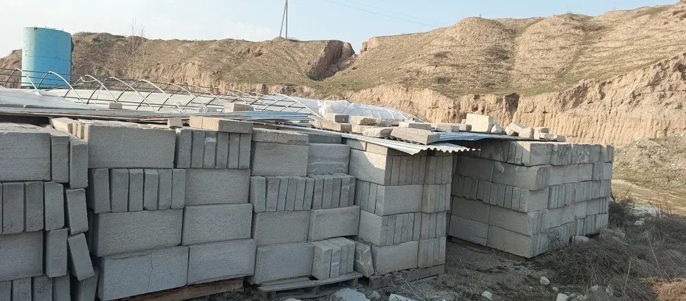 Mustahkam gaza bloklar kishda isiq yozda salqin