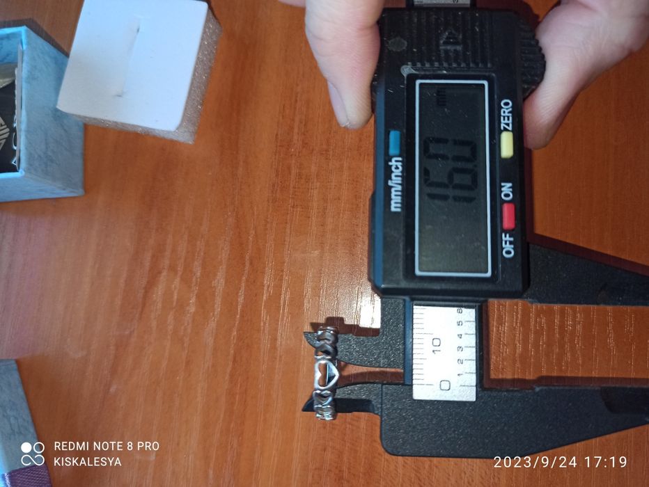 Серебряное кольцо сердечки