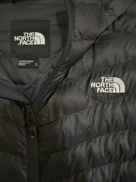 Vand Geaca noua marimea XL  Femei The North Face W Huila Synth Parka
