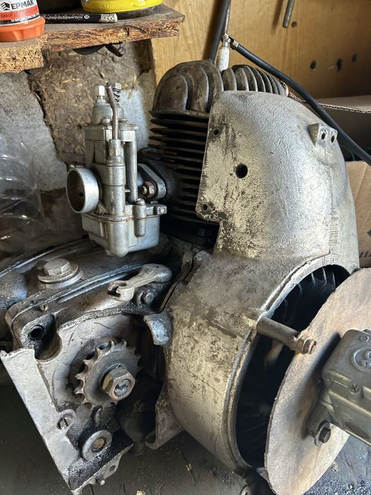 Продам двигатель на мотороллер муравей