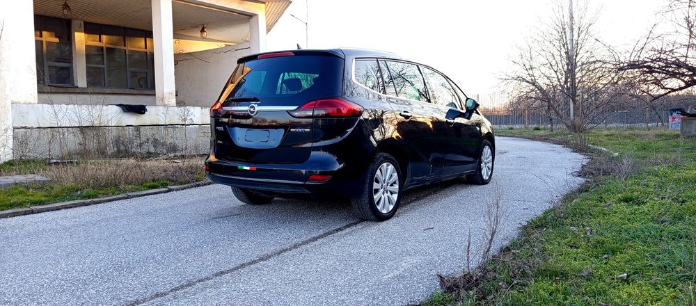 Opel Zafira 1.6 EcoM Turbo Navy Tourer-бенз/газ Нов внос Italia