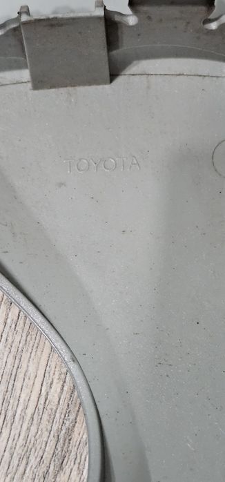 Capac roată original Toyota 16 inch impecabil