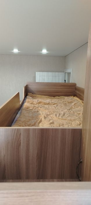 Кровать двухъярусная