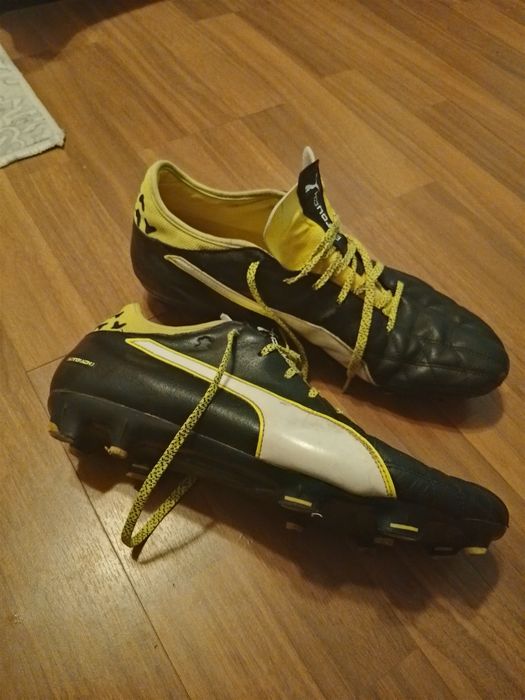 Футболни обувки пума