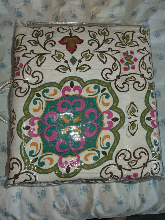 Покрывало и наволочки красивый набор