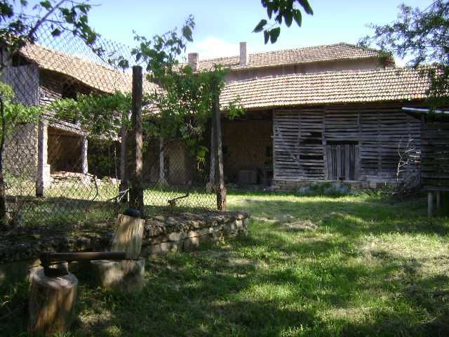 Продава се Къща в Пазарджик, Запад - 60 кв.м за 417 €/кв.м - Снимка #1