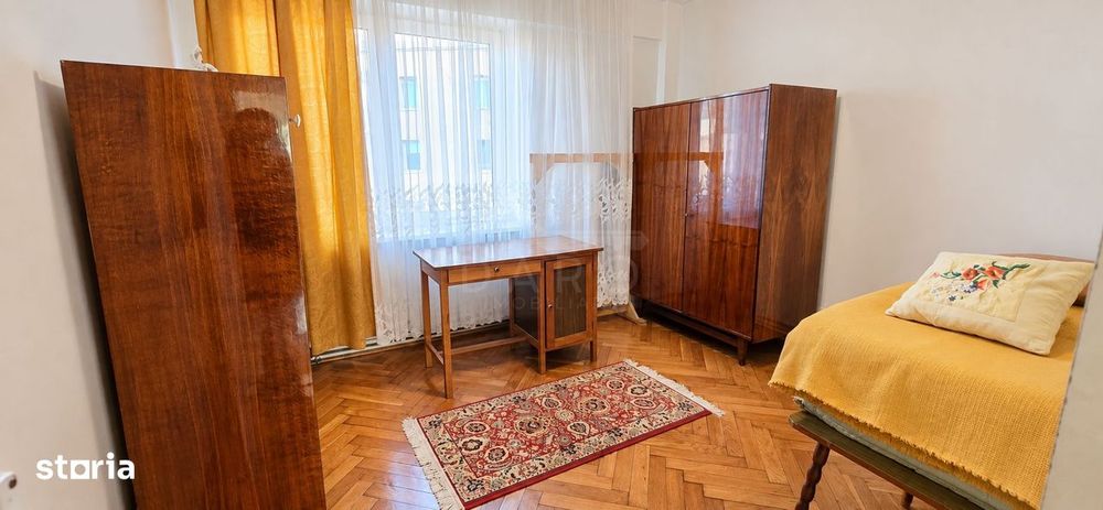 Vând apartament cu trei camere Tudor confort 1