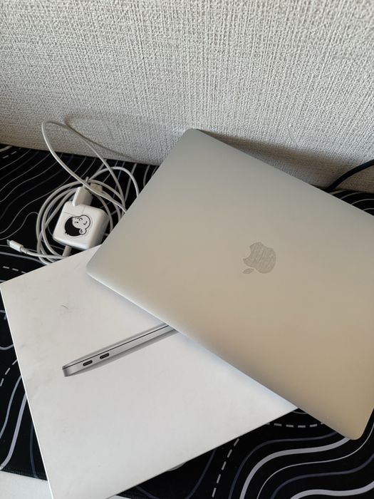 MacBook Air M1 2020