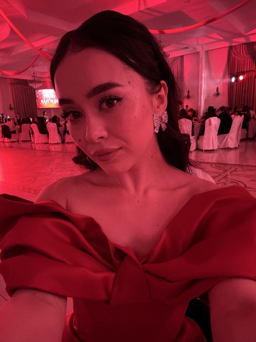 Шикарное красное мини платье с бантом