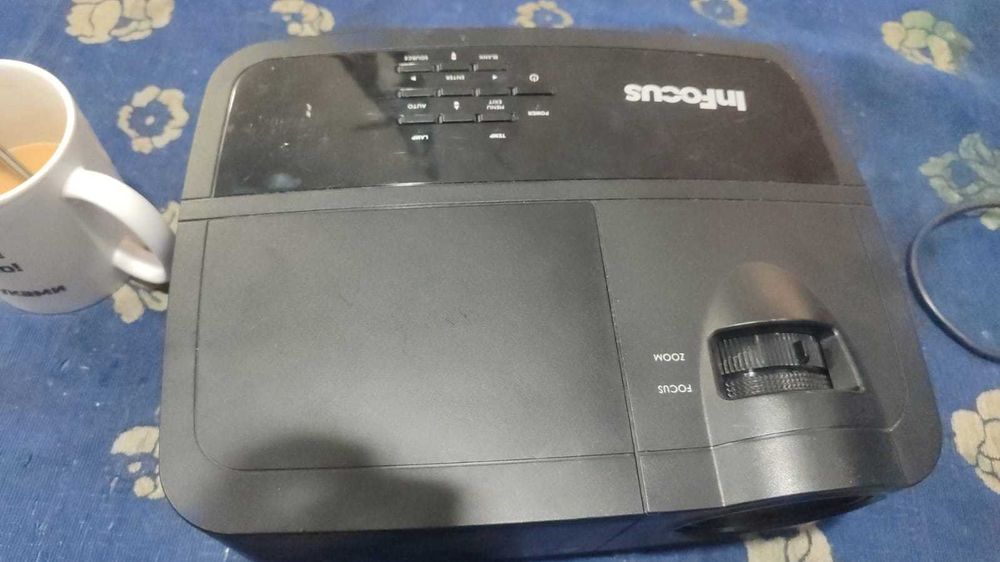 Продам проектор Infocus IN112A