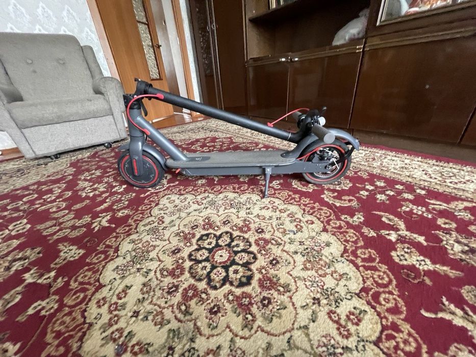 Электросамокат  KUQUAY